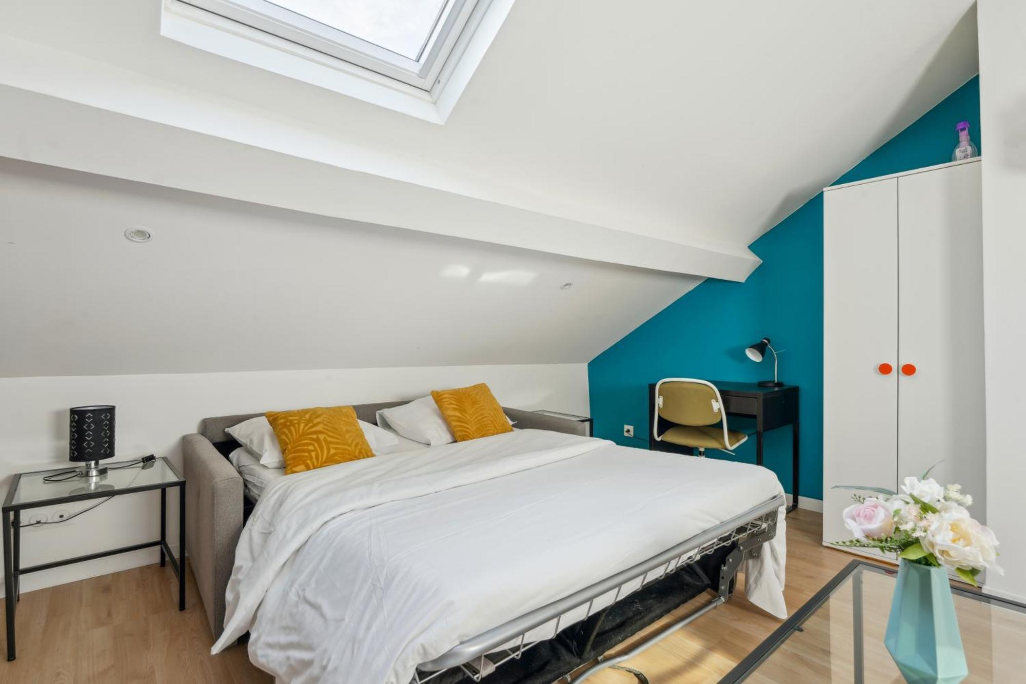 Apartment Budget Avec Parking Au Centre-ville Charleville-Mezieres